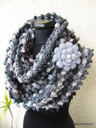 Infinity Gray Scarf With Flower Tutorial Pattern