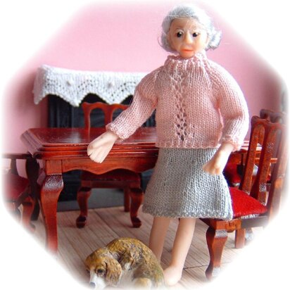 1:24th scale Ladies jumpers and skirt