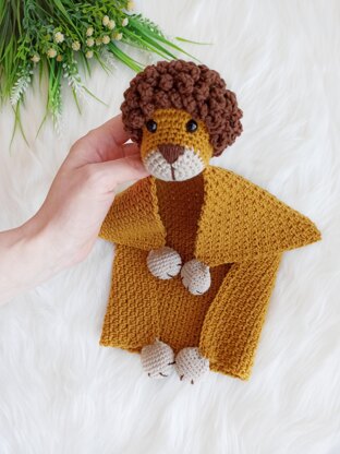 Crochet lion security blanket, crochet baby lovey pattern