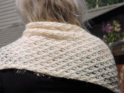 Lacy Arrow Scarf