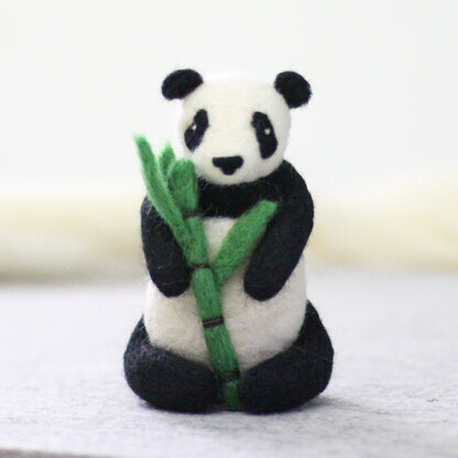 Hawthorn Handmade Giant Panda Needle Felting Kit