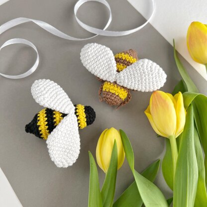 Bee crochet keychain amigurumi pattern Crochet bag charm pattern Crochet car mirror hanging