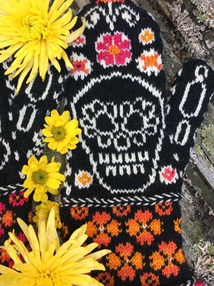 Day of the Dead Mitten