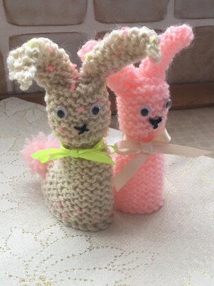 DK knitting pattern easy beginner garter stitch Easter creme egg bunny