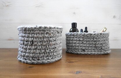 Crochet oval baskets
