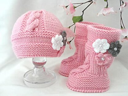 Baby Girl Pattern Knitted Baby Hat Baby Shoes 0 - 12 months