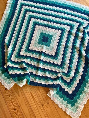 Textured Clam Shells Blanket