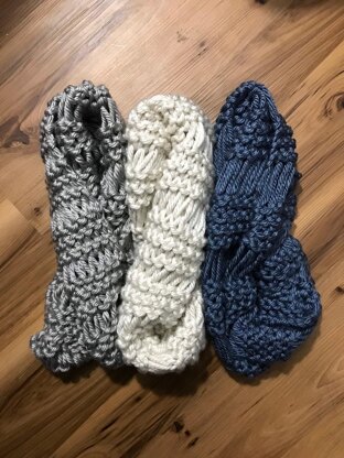 Drop Stitch Infinity Scarf