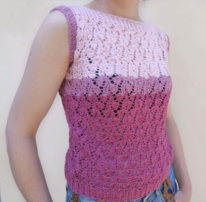 Strawberry knit lace t-shirt