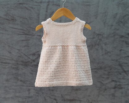 P162 Dotty Short Sleeved and Sleeveless Dress