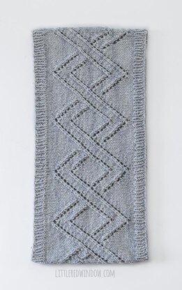 Mary Lace Cable Cowl
