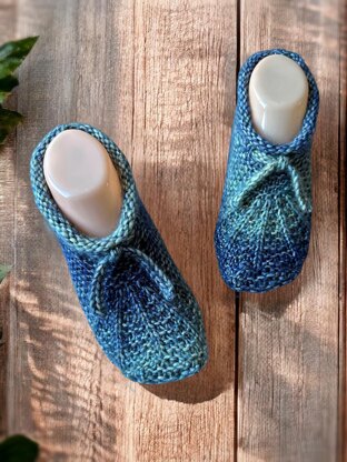 Stay Put Tie Up Slippers