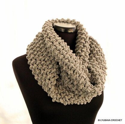 Chunky Crochet Circle Scarf Unisex