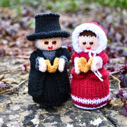 Christmas Carol Singer Dolls Knitting Pattern - Toy Knitting Pattern