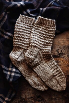 The Cozy Socks pattern by Darling Jadore