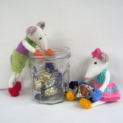 Mischievous Mice - knitting pattern