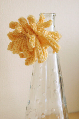 100 Flowers to Knit and Crochet