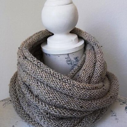Simple Aran Tweed Cowl - knitting pattern
