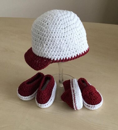 Sporty Baby Bootie & Hat Set N 234