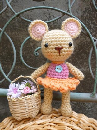 Pocket Pets Amigurumi Crochet Pattern, Baby Mouse, Rabbit and Cat.