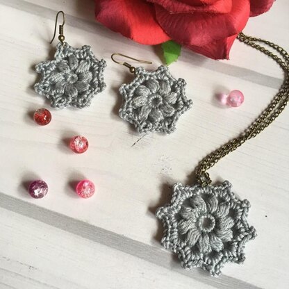 90. Crochet Pattern for Floral  Earrings & Pendant