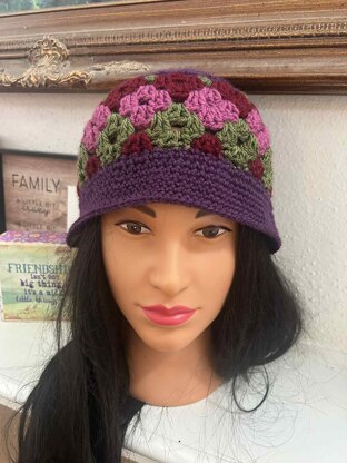 Granny Diamond Bucket Hat