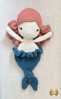 Sonia Mermaid Snuggler
