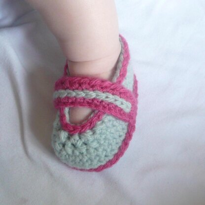 Aran Baby Pumps