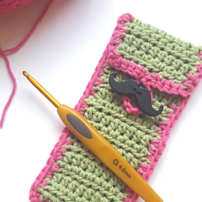 Simply hooked! A crochet hook case