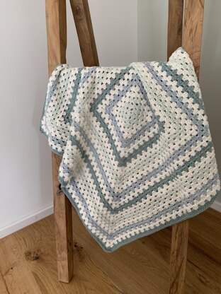 Easy Crochet Baby Blanket 2