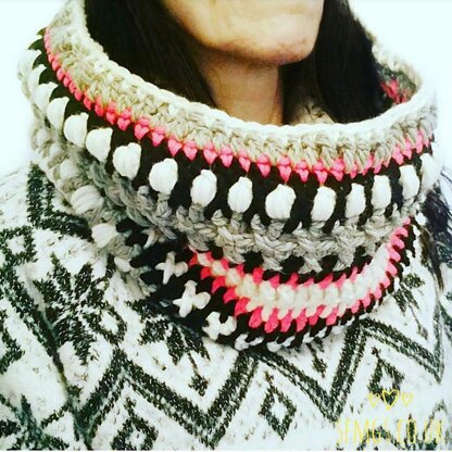 SFMGS Snowbunny Cowl