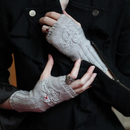 Silken Spider Gloves