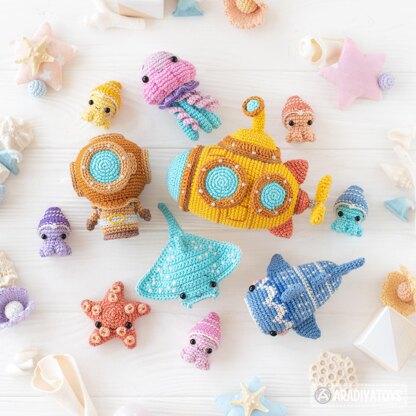 7-in-1 deep ocean crochet pattern amigurumi by AradiyaToys (Olka Novytska) mini kingdom stingray whale shark jellyfish diver crochet tutorial DIY PDF file
