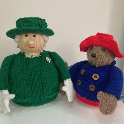 Queen Elizabeth II and Paddington