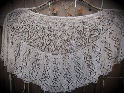 Lola Celtic Knots Shawl