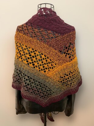 Flat Triangular Scarf "Styx"