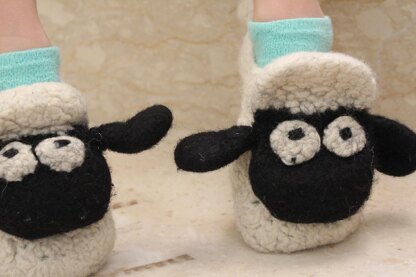 Shaun's Slippers - Seamless Felted Sheep Shoes