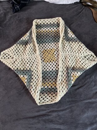 Continuous Granny Square Shrug