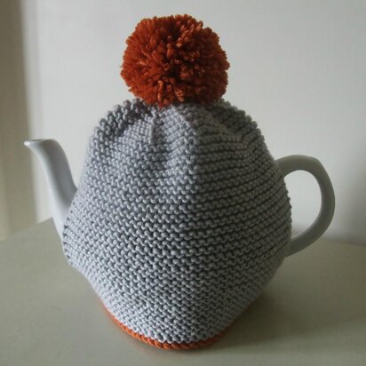 Pom Pom Tea Cosy