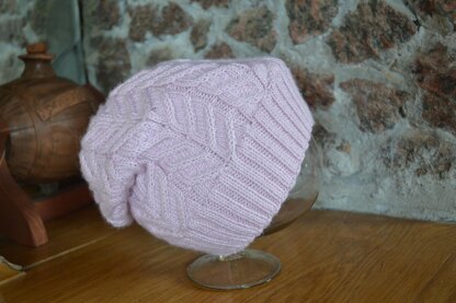Hat old rose with braids