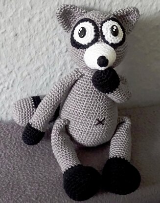 Häkelanleitung Amigurumi Waschbär Patrick