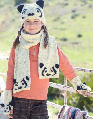 Hats, Scarves and Wrist Warmers in Sirdar Click DK - 7148