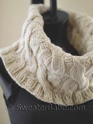 #120 Double Cabled Cowl