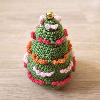 Tiny Garland Christmas Tree