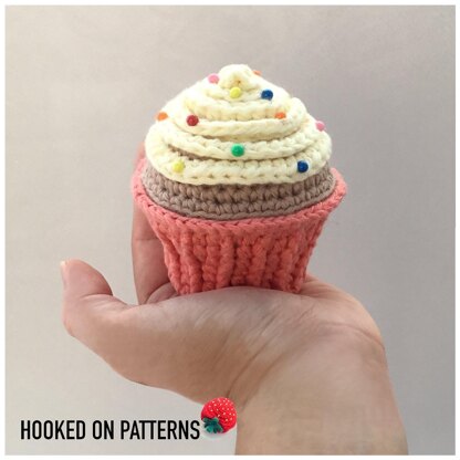 Cute Cupcake Pin Cushion