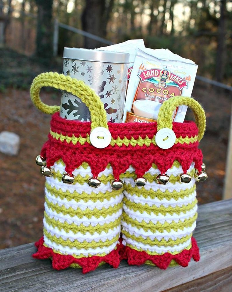 Elf Pants Gift Basket Crochet pattern by Sonya Blackstone | LoveCrafts