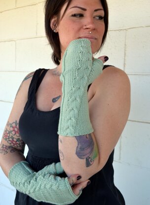 Cabled Fingerless Gloves