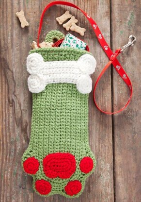 Dog Paws Christmas Stocking in Red Heart Super Saver Economy Solids - LW2697