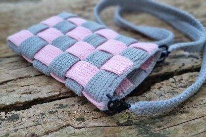 Checkerboard small shoulder phone bag crochet pattern T3