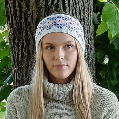 Feminine Design Winter Headband